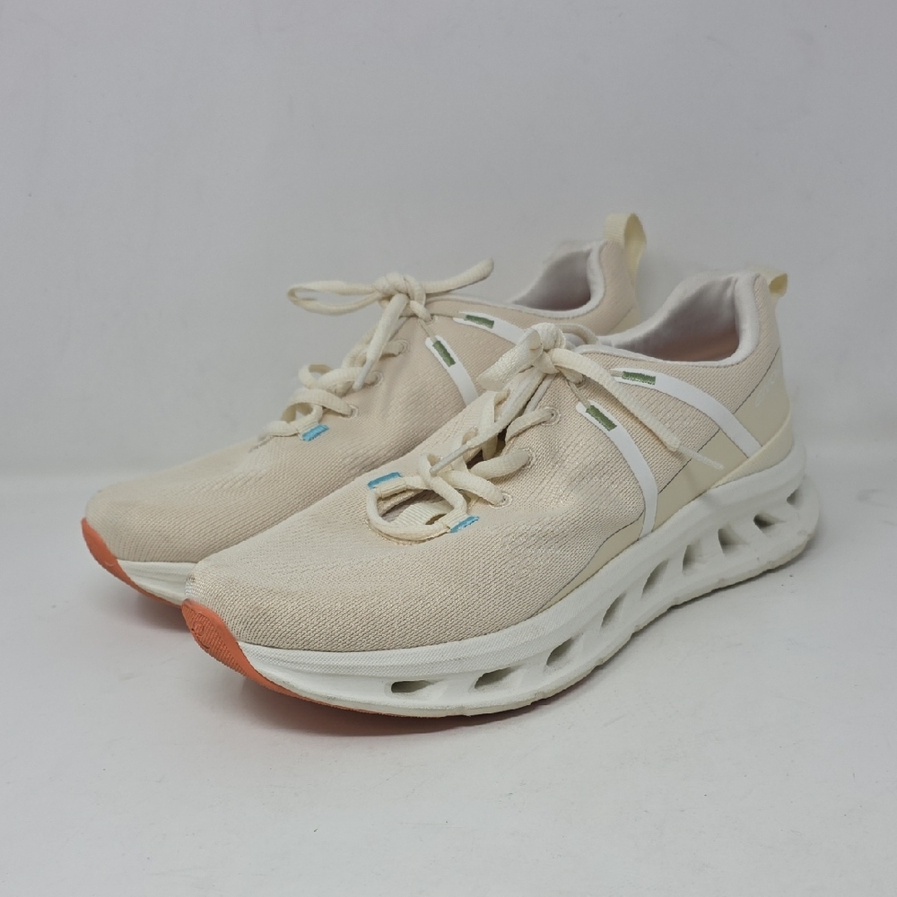 Easy Spirit Women's Beige Athletic Shoes with Orange Accents Size 10